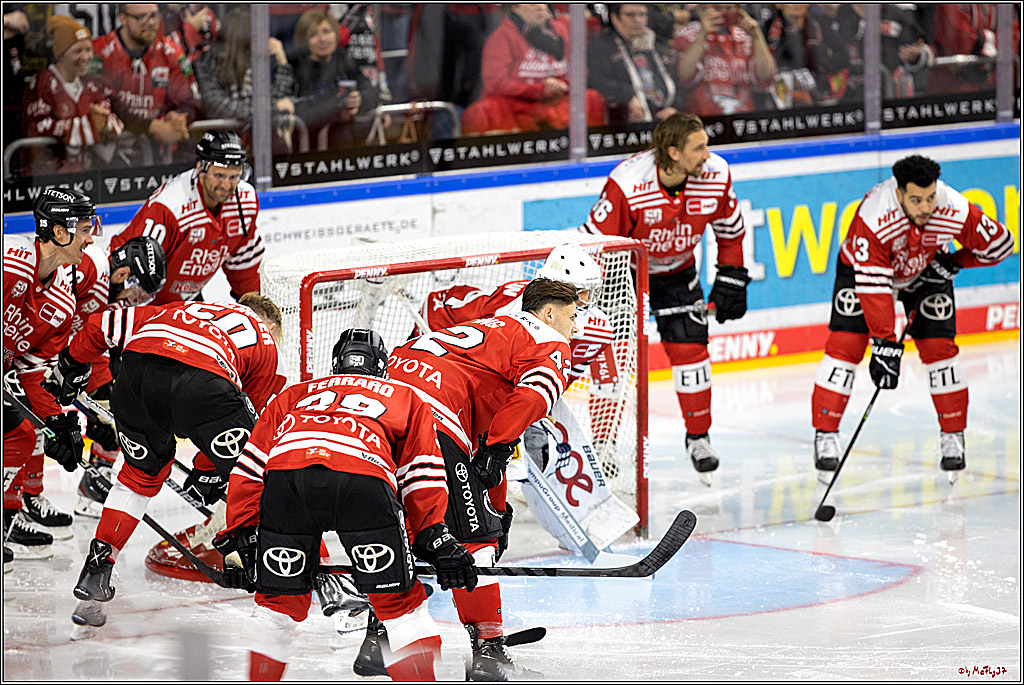 PENNY DEL;  Kölner Haie - Straubing Tigers; Köln, 09.10.2022